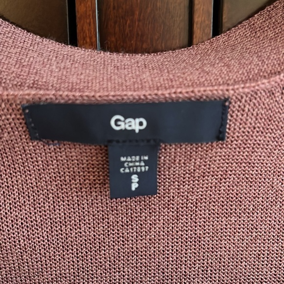 GAP Silky Delicate Cardigan Size Small NWOT - Picture 3 of 8